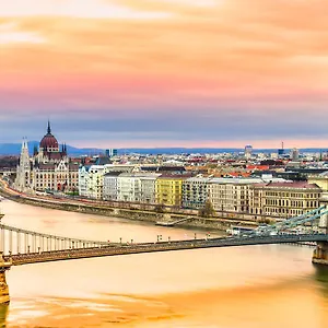 Convenience & Chic By The Basilica , Budapest Ungheria